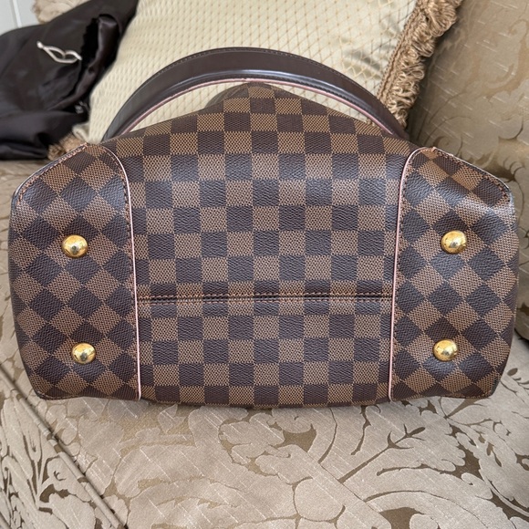 Caissa - Picture 11 of 16